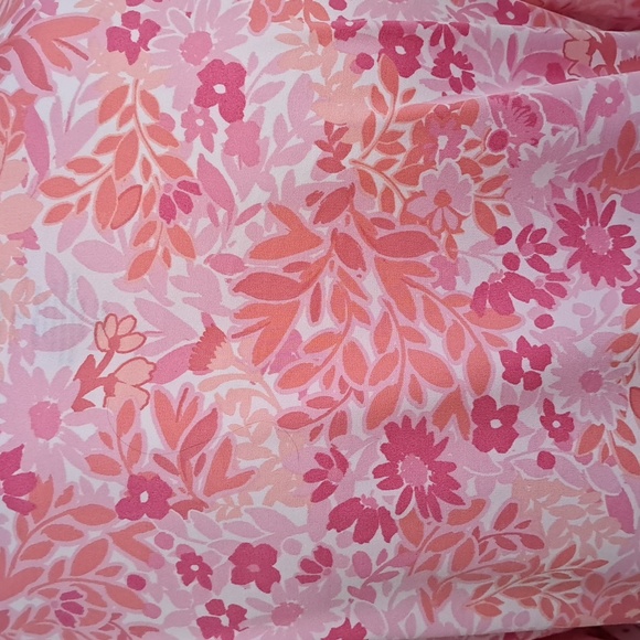 Croft & Barrow Floral Lightweight Wrinkle Resistant Blouse. Size Small NWT - Picture 6 of 9